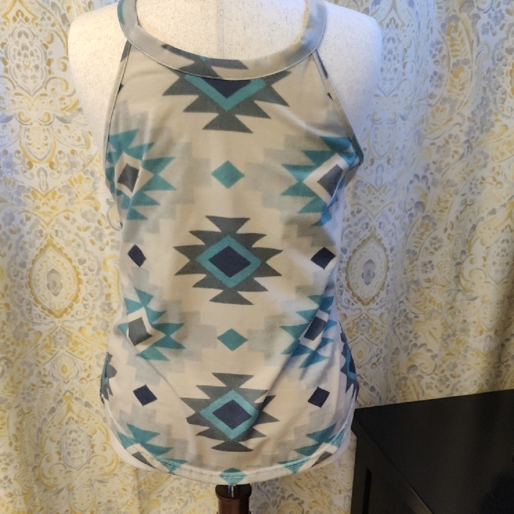 Geometric Patterned Halter Top - Picture 3 of 4